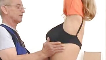 يساعد PAWG MILF Richelle على صور افلام سكسيه تحفيز Stepson