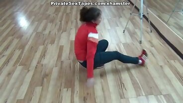 Naughty America: مفلس شقراء Kenzie Anne ترتدي افلام تركيه سكسيه جوارب لممارسة الجنس مع شريك زوجها على PornHD