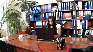 دعوة الغنيمة افلام سكسيه عراقيه 2017 للنجمة البولندية ناتاليا ستار